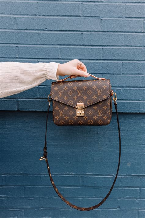 borsa louis vuitton piccola falsa|authentic louis vuitton handbags.